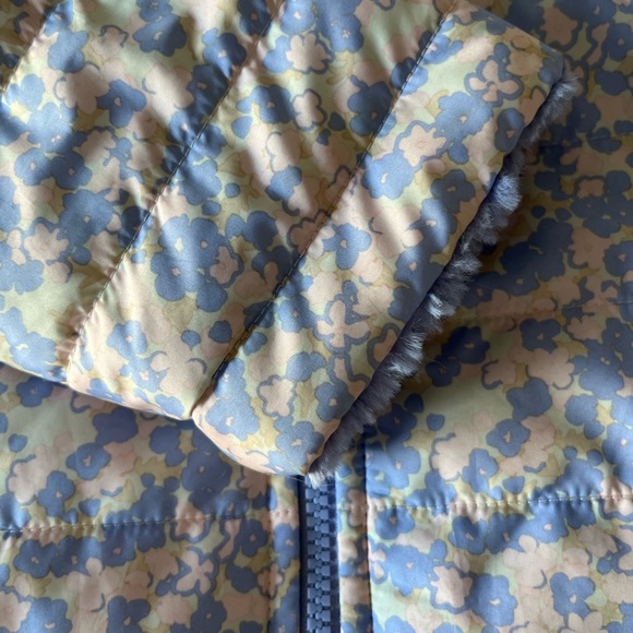 The North Face Girls Large Reversible Autumn/Spring Coat - Picture 4 of 9